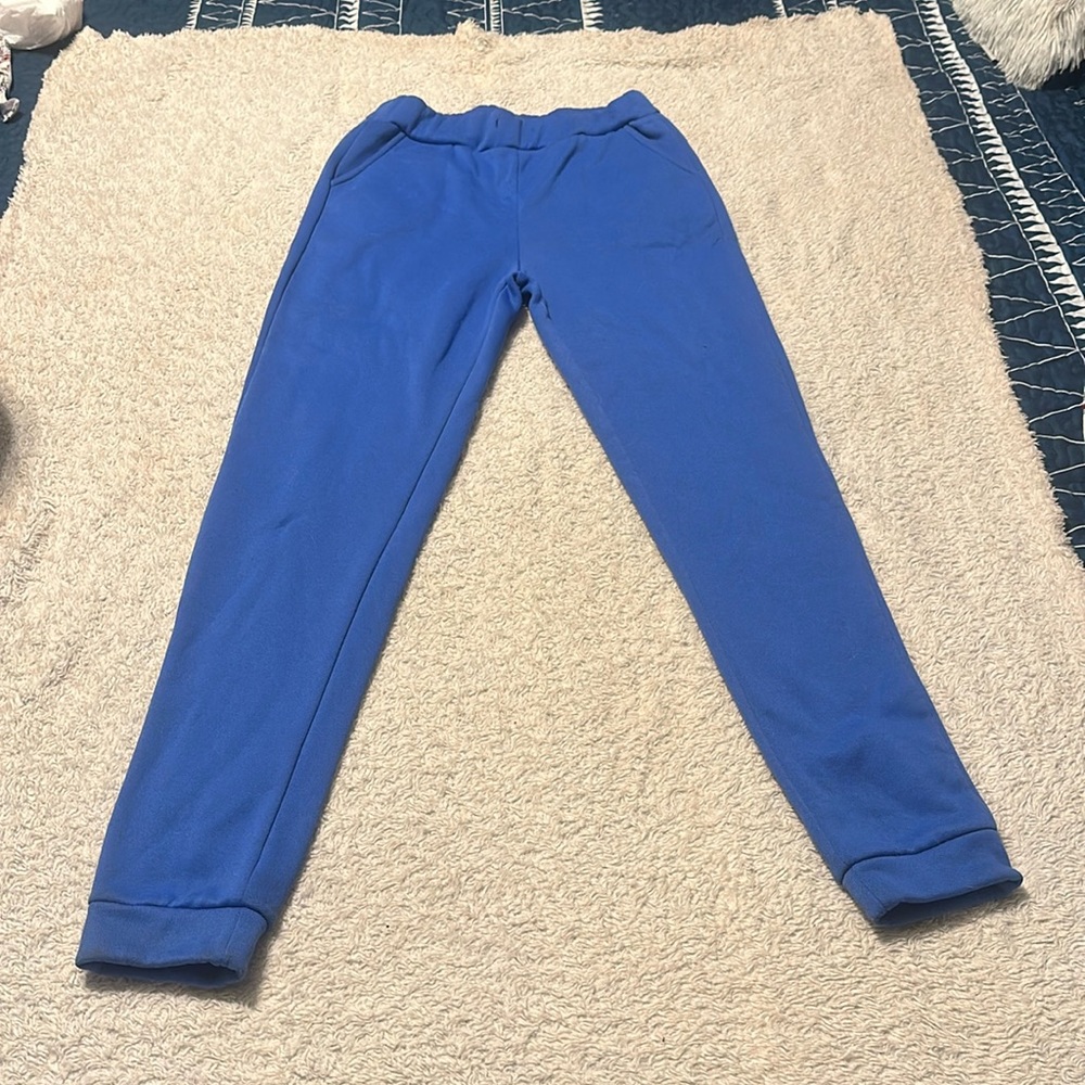 Women’s blue jogging outfit